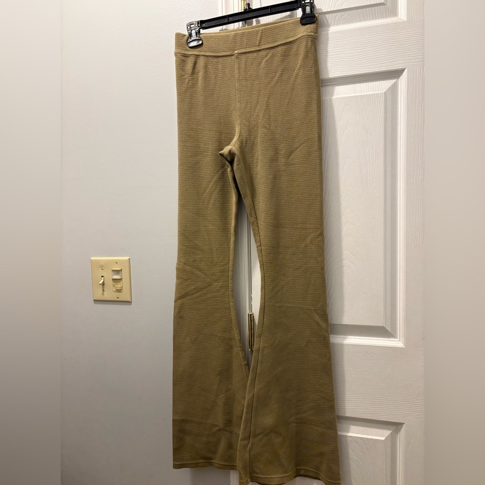 (Bundle of 2)Aerie Offline PartyFavor High Waisted Pull On Flare Leggings
